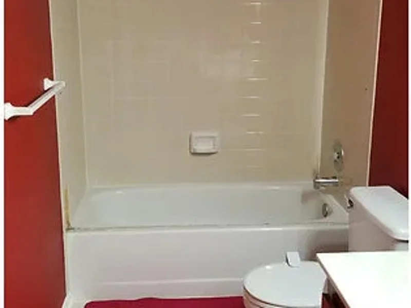Bathroom before remodeling